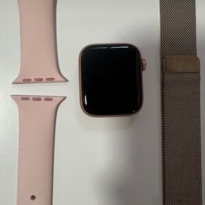 Apple Watch Series 5 44mm gold